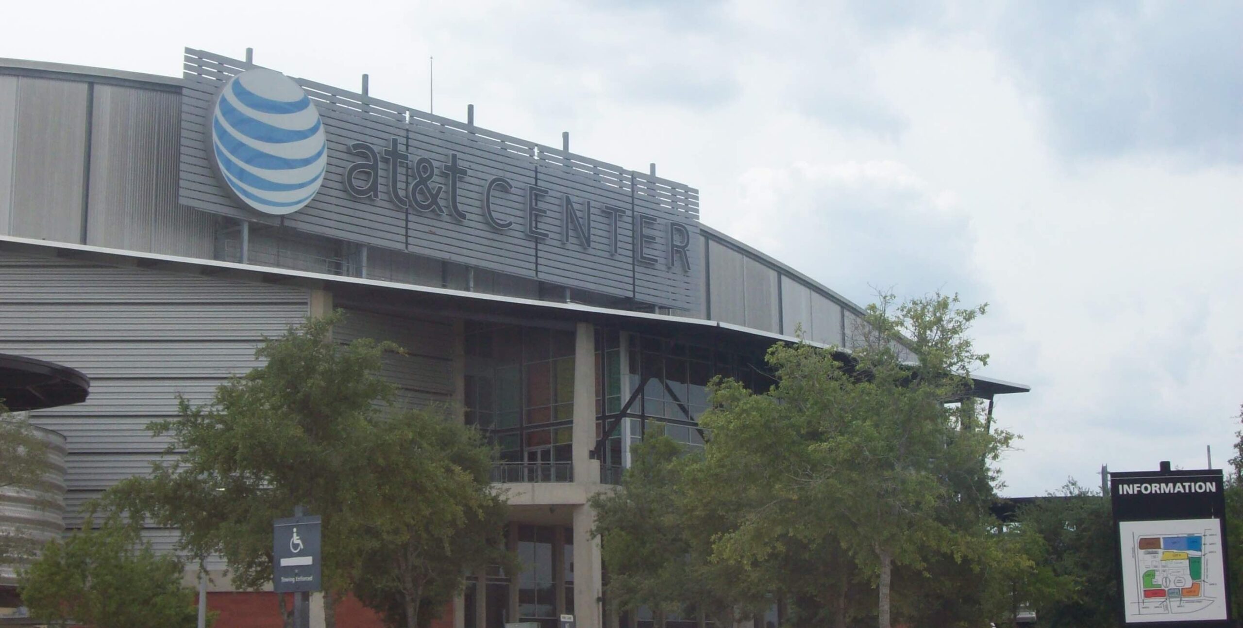 Keeping Sports Fans Safe at the AT&T Center with AI Security Cameras